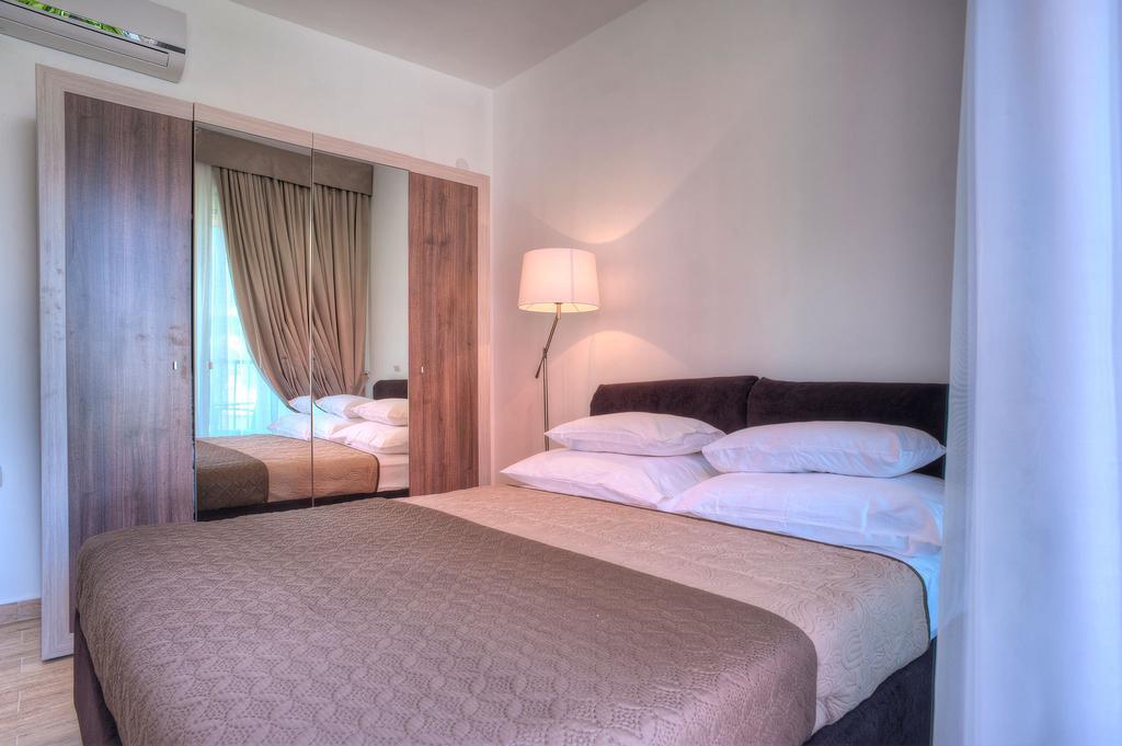 Guest House Przno Bay Sveti Stefan Eksteriør billede