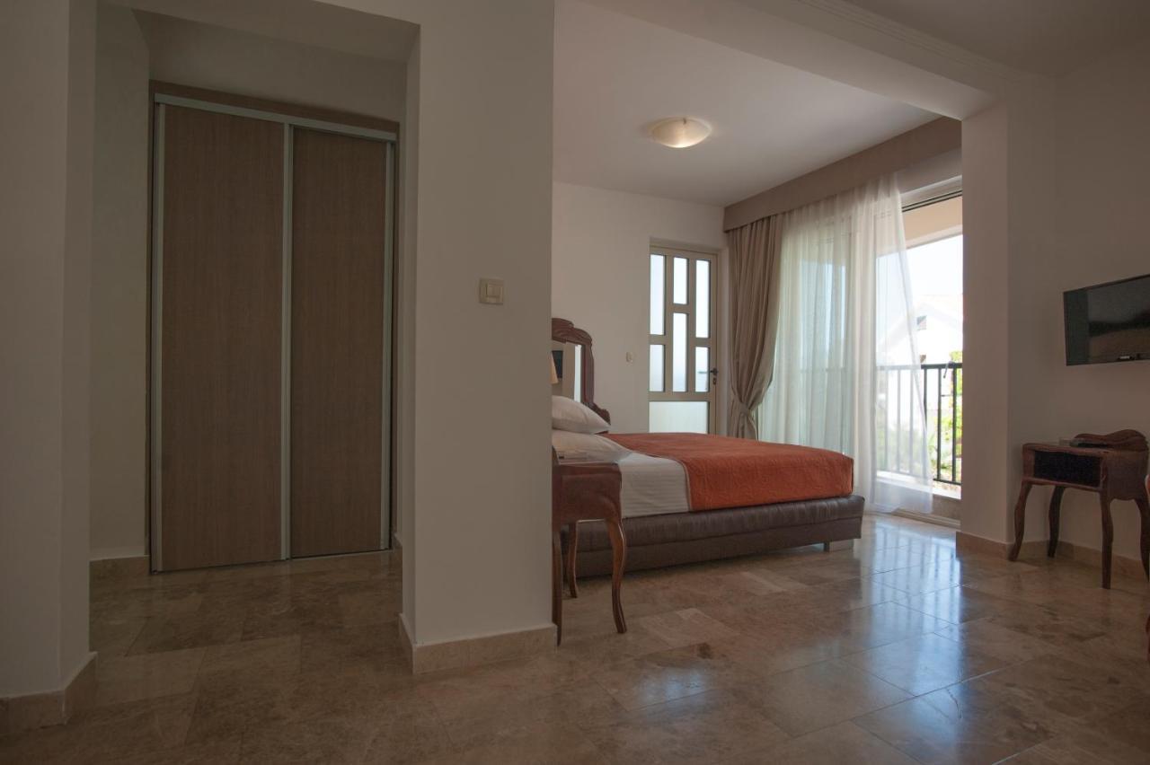 Guest House Przno Bay Sveti Stefan Eksteriør billede