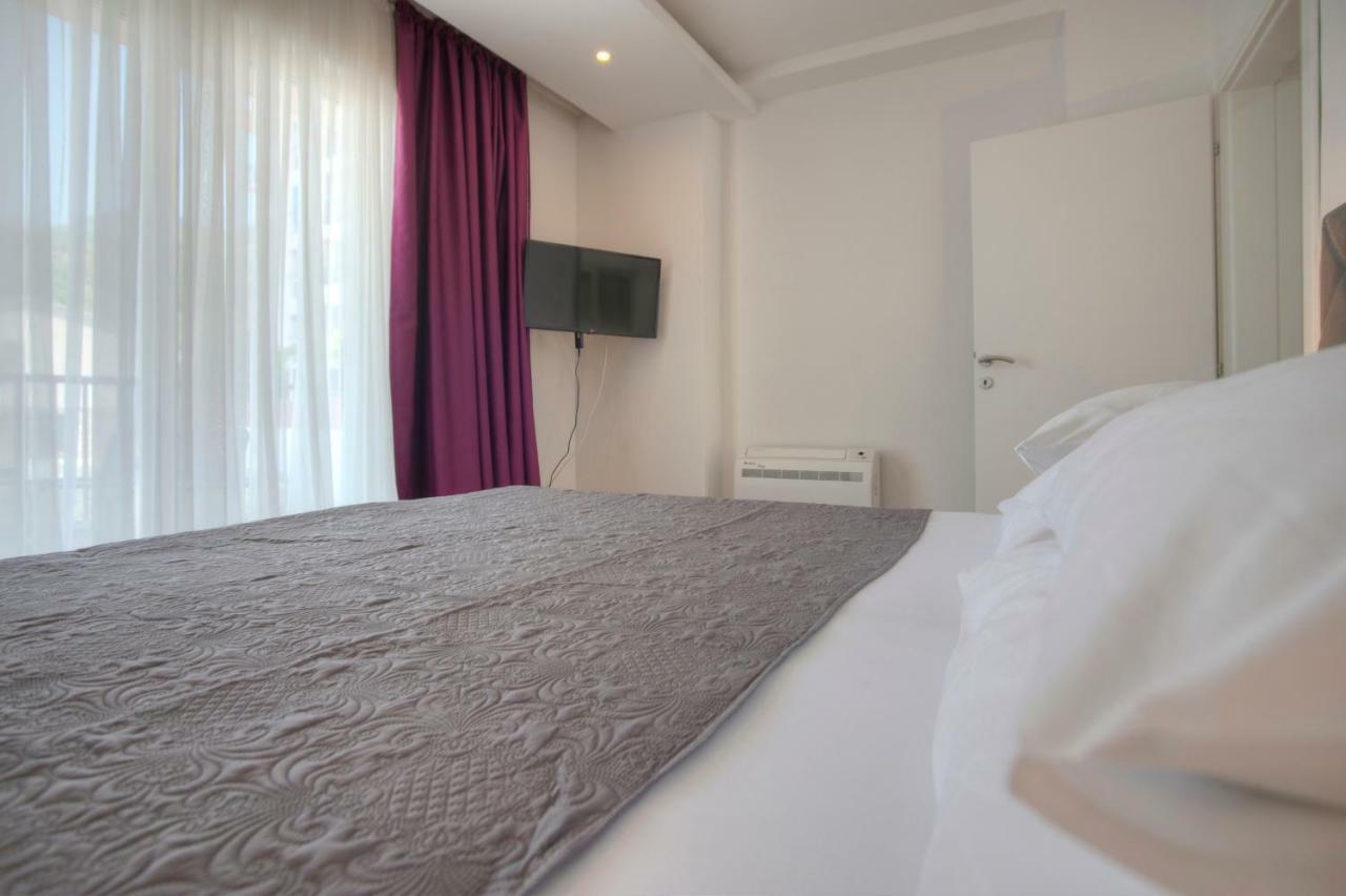 Guest House Przno Bay Sveti Stefan Eksteriør billede